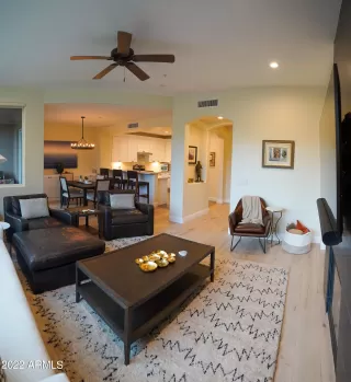 Photo #4: 6391137 Listing