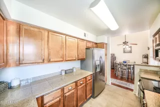 Photo #5: 6391190 Listing