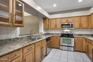 Photo #6: 6391228 Listing