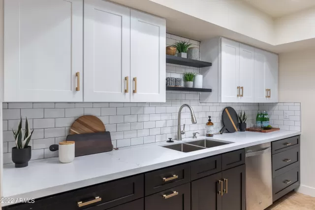 MLS: 6391261 Condo For Sale