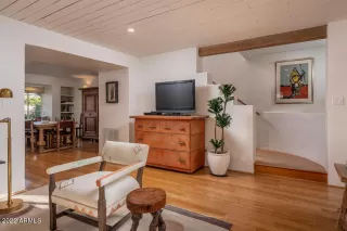 Photo #5: 6391309 Listing