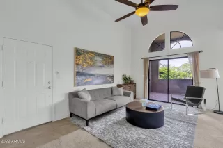 Photo #4: 6391345 Listing