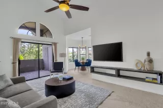 Photo #5: 6391345 Listing