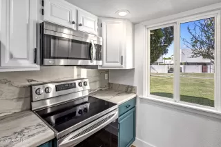 Photo #4: 6391418 Listing