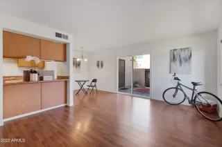 Photo #3: 6391491 Listing