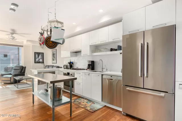 MLS: 6391556 Condo For Sale