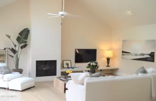 Photo #3: 6391744 Listing