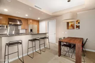 Photo #4: 6392028 Listing