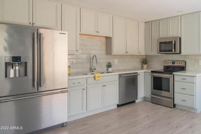 MLS: 6392538 Condo For Sale