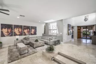 Photo #6: 6392597 Listing