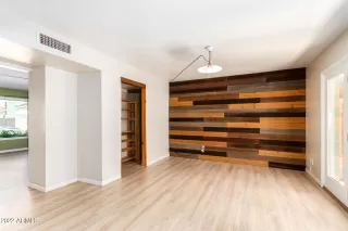 Photo #3: 6392617 Listing