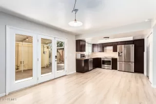 Photo #4: 6392617 Listing