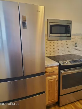 Photo #5: 6392751 Listing 
