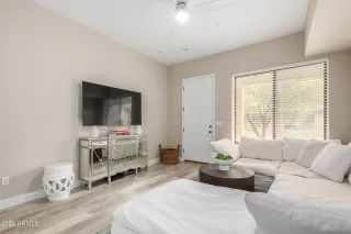 Photo #2: 6392842 Listing