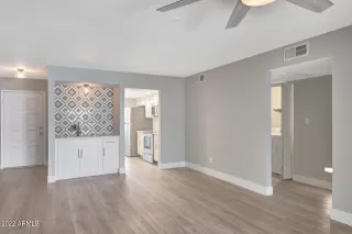 Photo #2: 6393322 Listing 