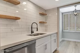 Photo #6: 6393322 Listing 