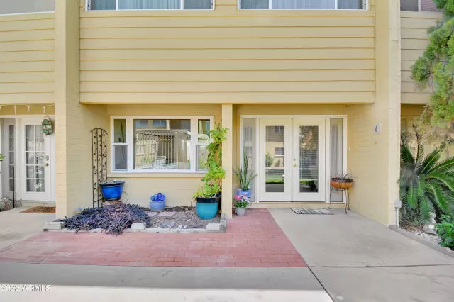 MLS: 6393337 Condo For Sale