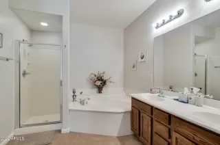 Photo #5: 6393528 Listing