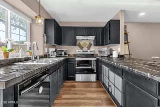 Photo #2: 6393825 Listing