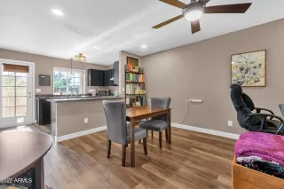 Photo #5: 6393825 Listing