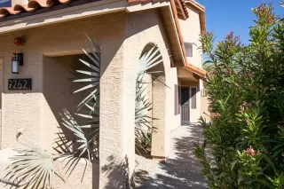 Photo #6: 6393909 Listing