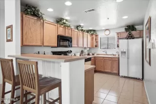 Photo #6: 6393996 Listing 