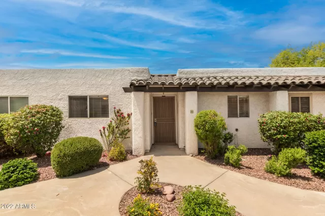 MLS: 6394033 Condo For Sale