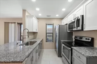Photo #6: 6394081 Listing