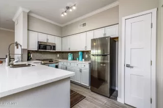 Photo #4: 6394331 Listing