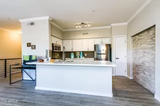 Photo #5: 6394331 Listing