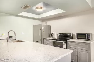 Photo #6: 6394391 Listing