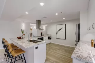 Photo #5: 6395128 Listing 