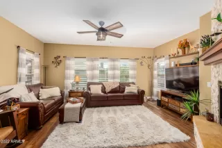 Photo #6: 6395276 Listing