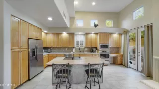 Photo #3: 6395371 Listing