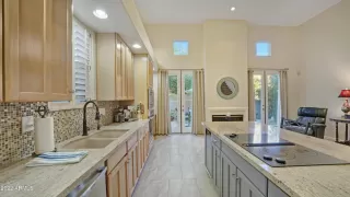 Photo #4: 6395371 Listing