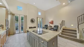 Photo #5: 6395371 Listing