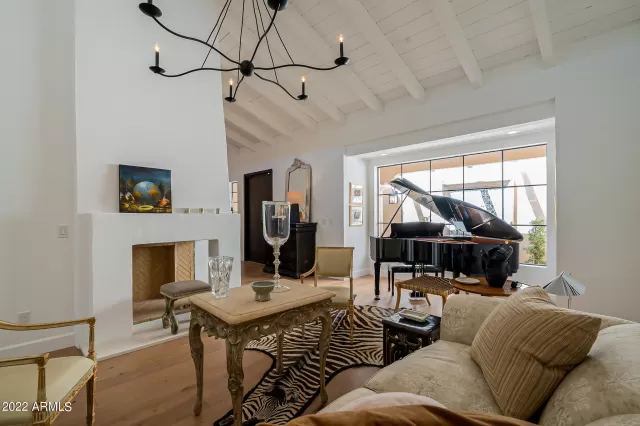 MLS: 6395958 Condo For Sale