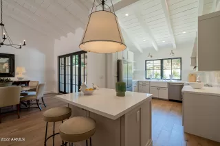 Photo #4: 6395958 Listing