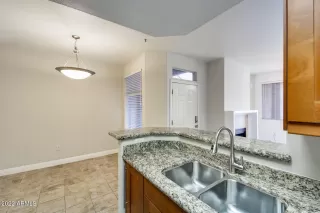 Photo #5: 6395995 Listing