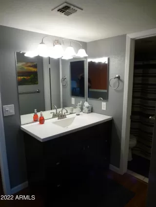 Photo #6: 6396131 Listing 