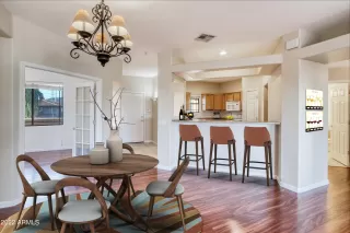 Photo #5: 6396318 Listing