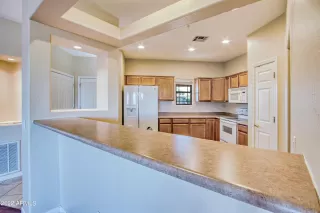 Photo #6: 6396318 Listing