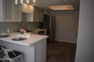 Photo #6: 6396319 Listing