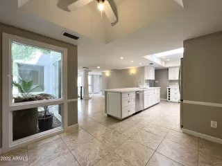 Photo #2: 6396502 Listing