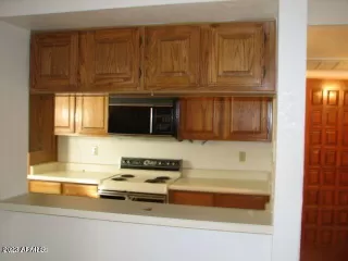 Photo #4: 6396650 Listing