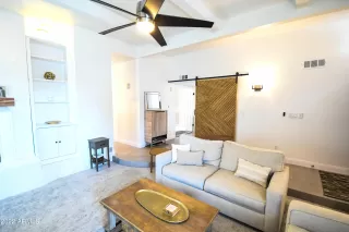 Photo #6: 6396904 Listing
