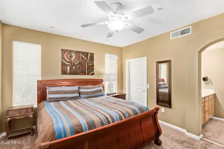 Photo #6: 6397041 Listing