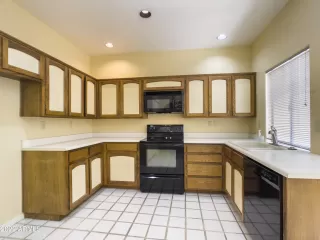 Photo #5: 6397511 Listing