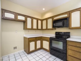 Photo #6: 6397511 Listing
