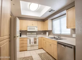 Photo #6: 6397578 Listing